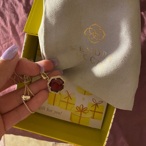 Kendra Scott Necklace - Picture 2 of 2